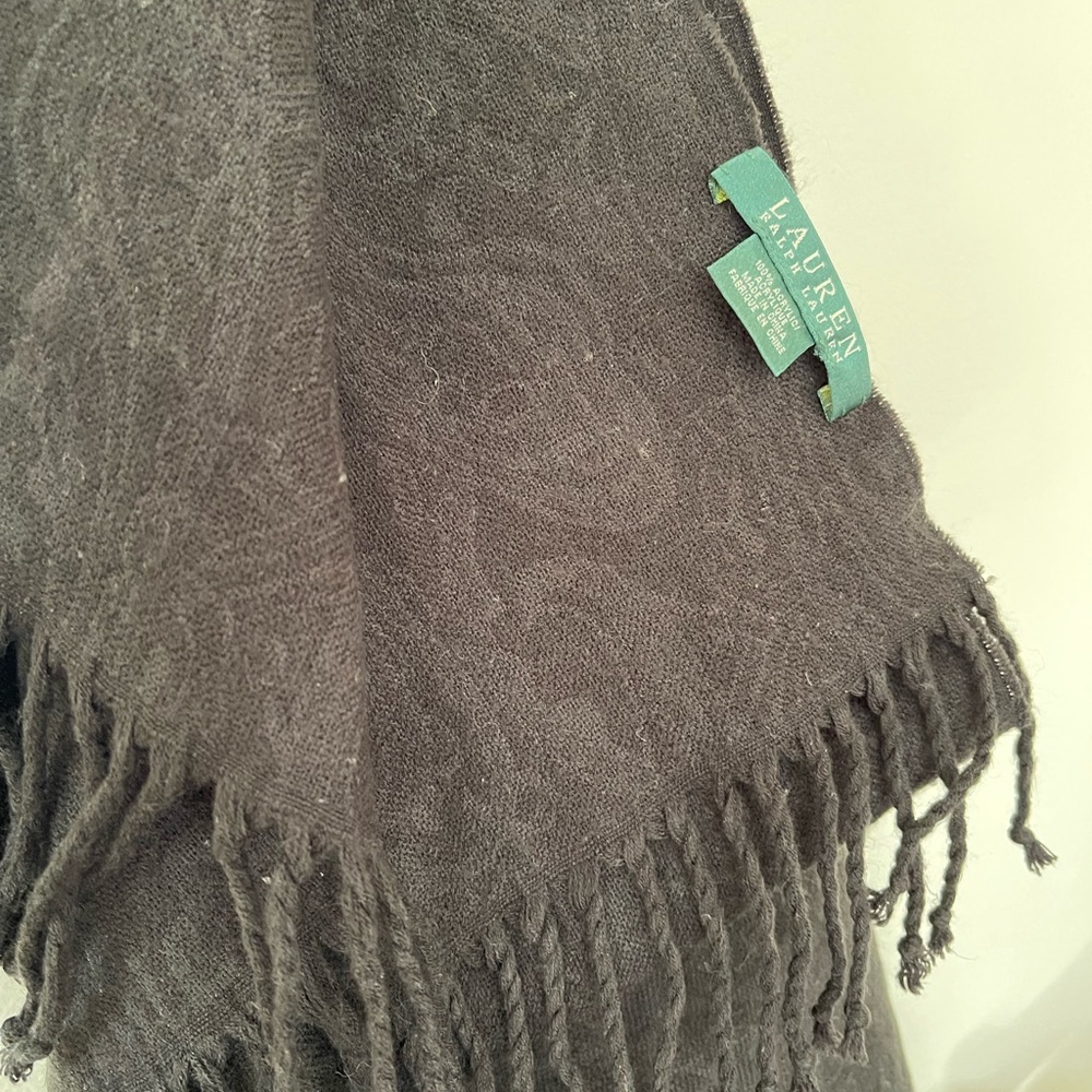 Scarves - Picture 5 of 7